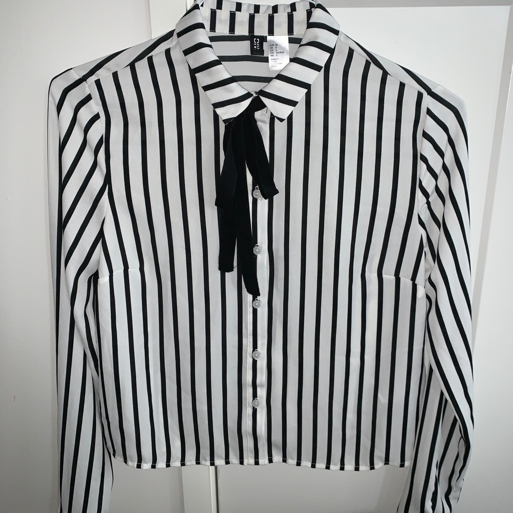 H&M Black & White striped blouse with bow NWOT